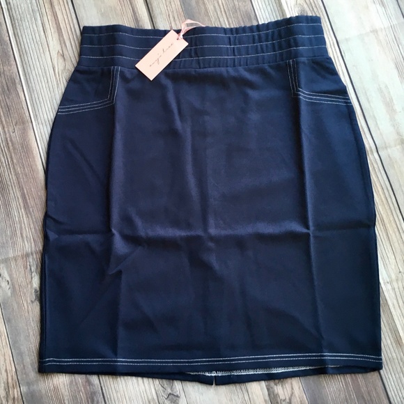 Evy’s Tree Pencil Skirt in Navy - NWT - Picture 1 of 5